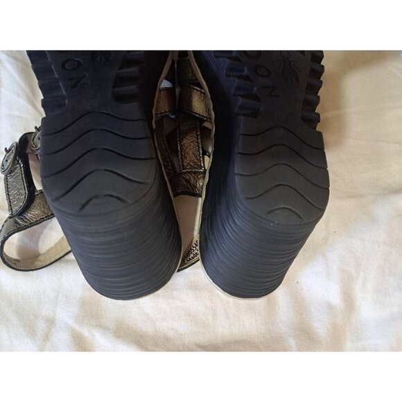 Fly London Women's 9 Bronze Gold Metallic Strappy Sandals 2.5" Wedge Hook & Loop - Picture 9 of 9